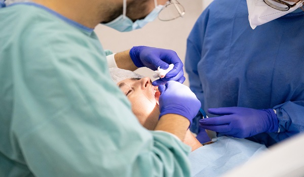 Szubperioszteális implantátumok - Implants sous-périostés